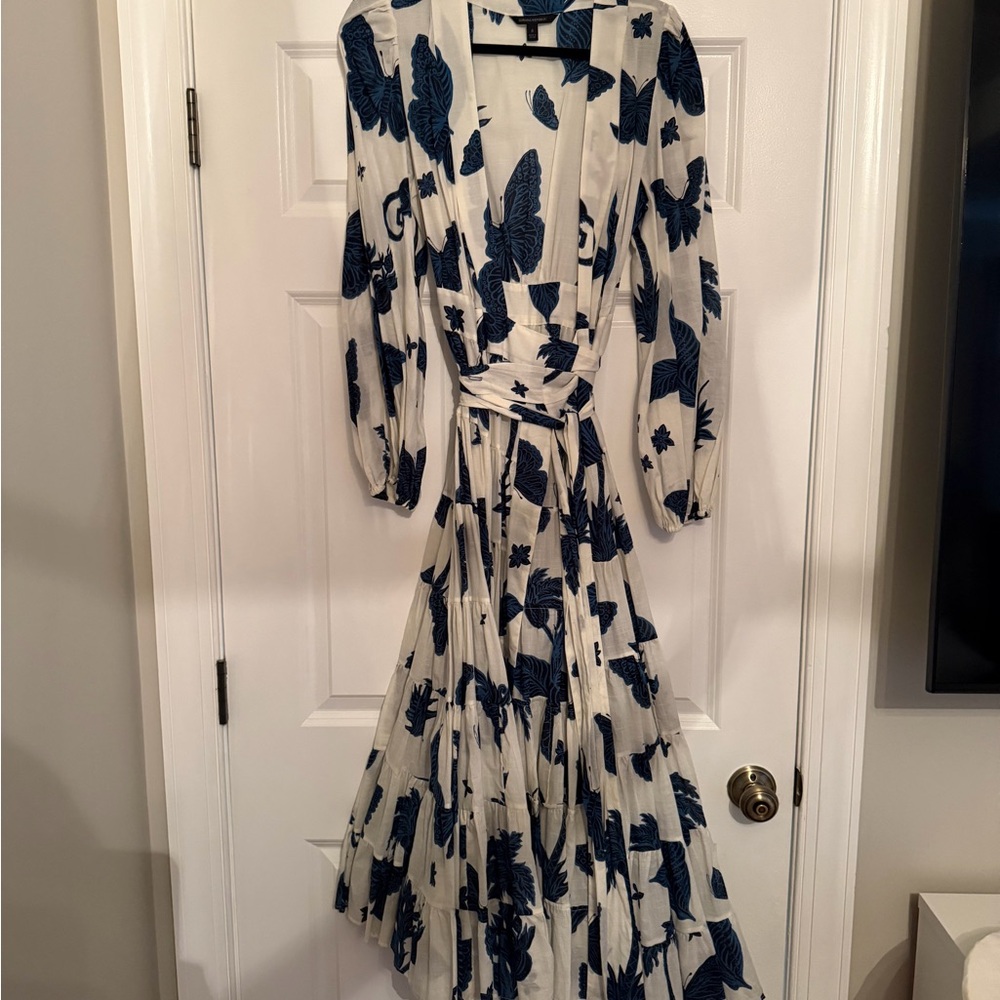 Banana Republic Blue and White Floral Long Sleeve Dress
